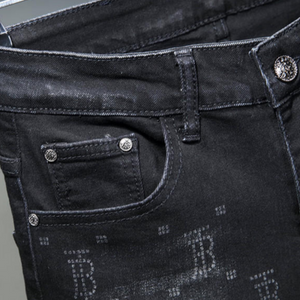 men's black jeans letter print close up