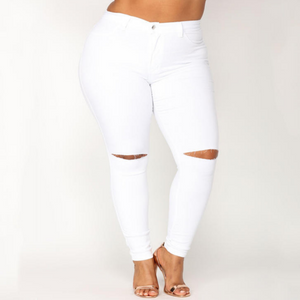 women's white denim jeans front view